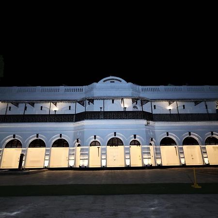 Saroja Heritage, Varanasi Hotel Exterior photo